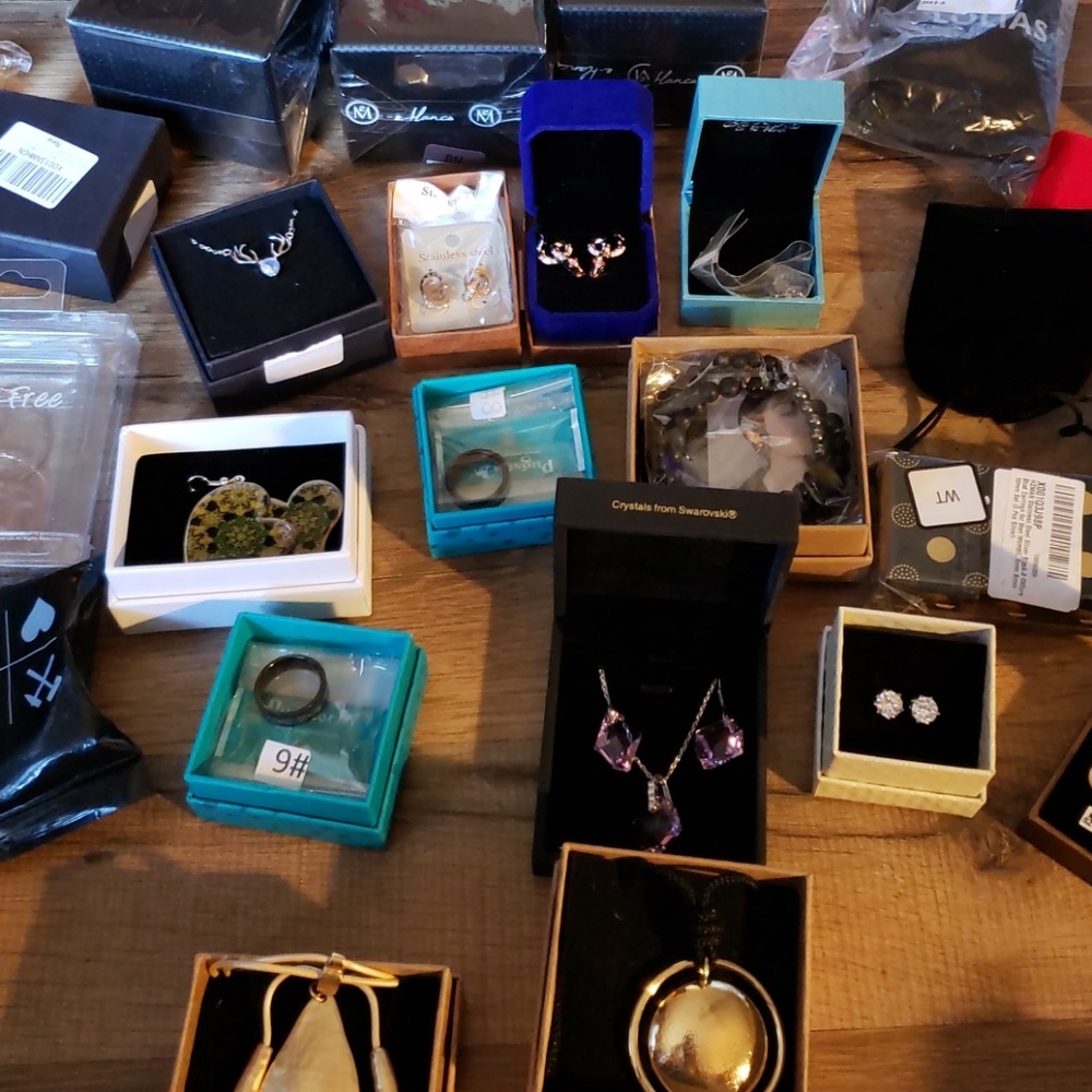 Box of jewelry